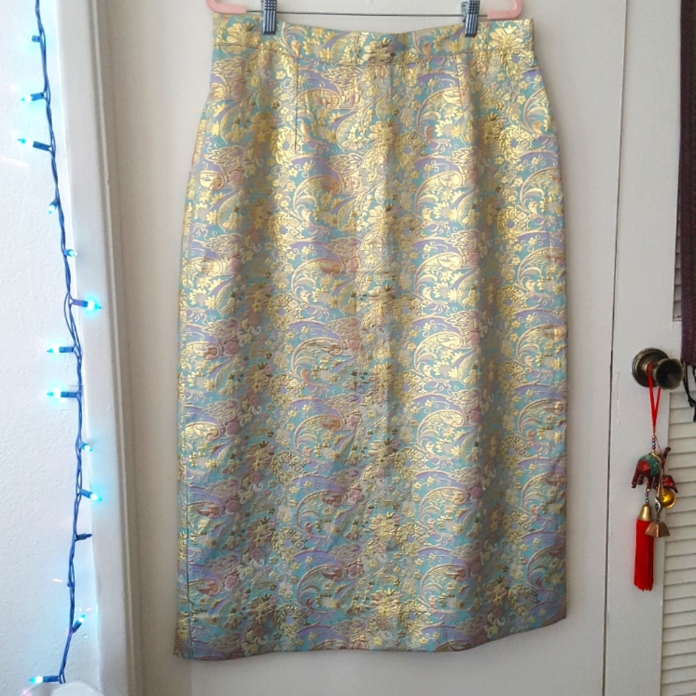 🌙Gorgeous Metallic Embroidered Plus Size Pencil Skirt